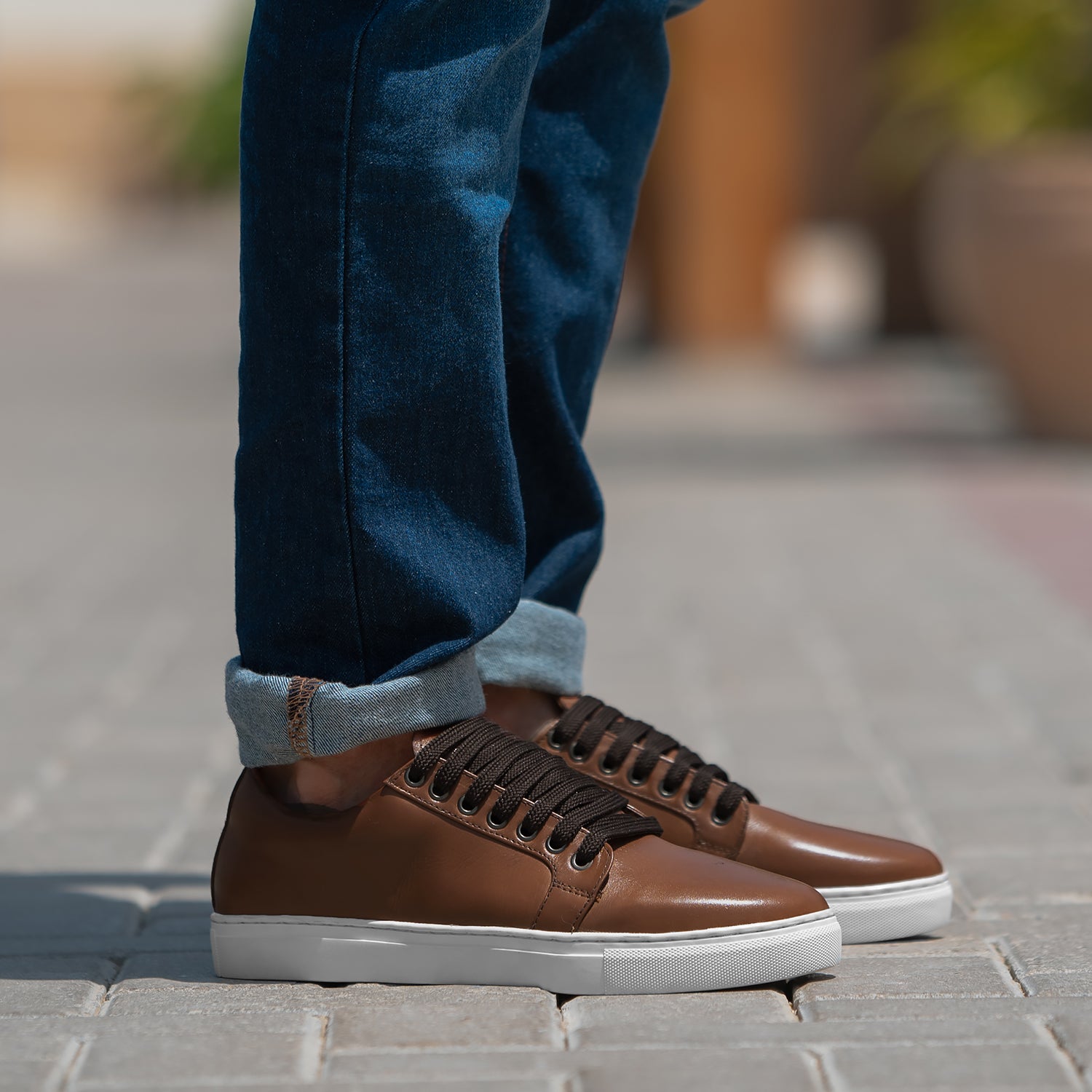 Men Best Sneakers That Go With Jeans Stylish Men's Shoes To Wear